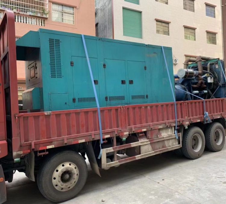 苏尼特右如何在不同负载率下确保 400KW 柴油发电机组的正常运行？